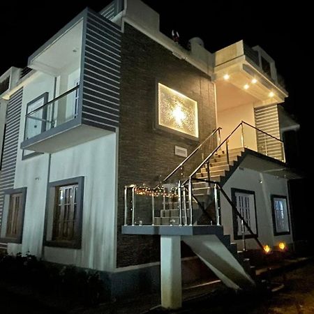 Empra Exotica Apartment Мадикери Екстериор снимка